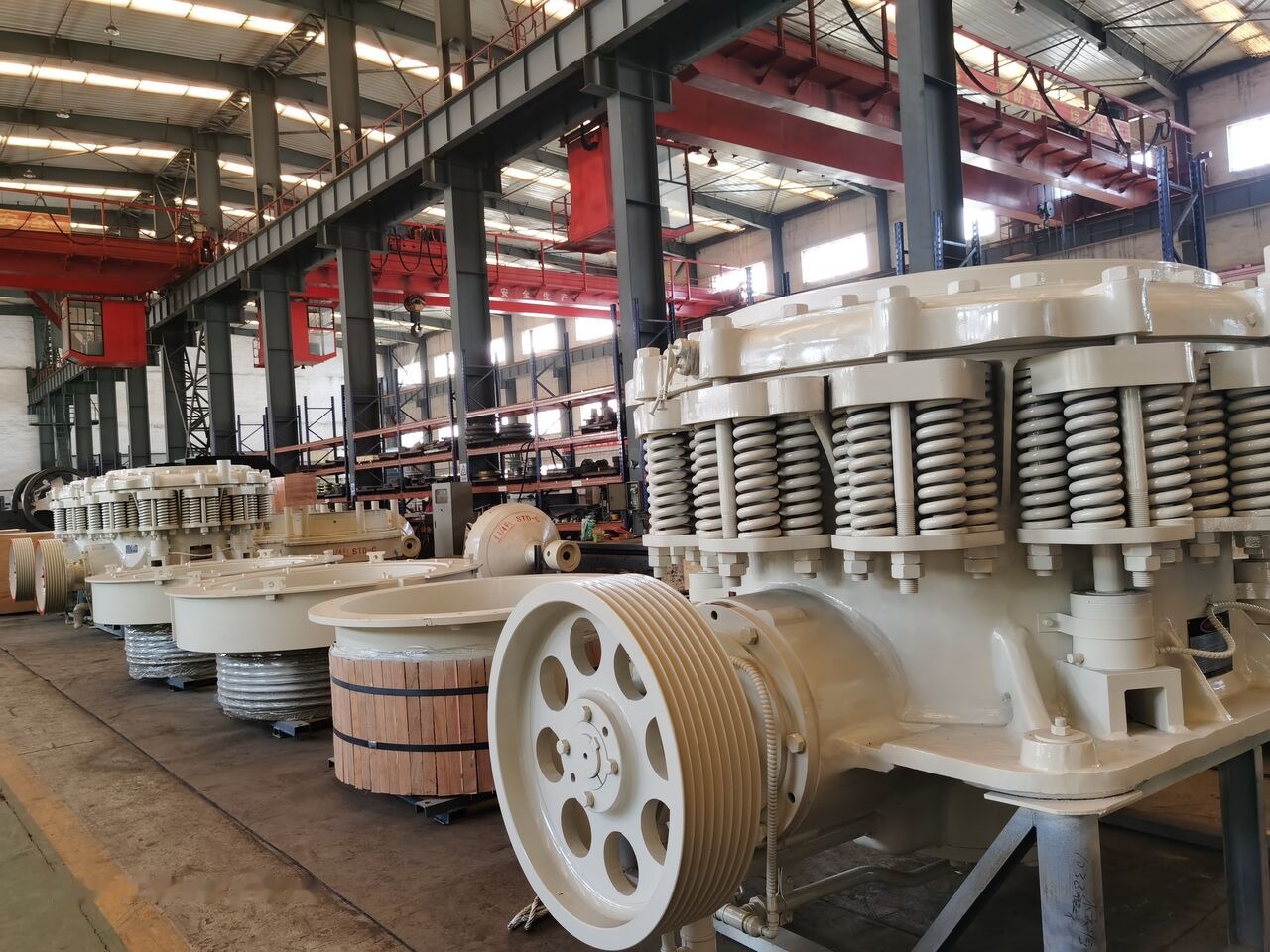 Nordberg Symons 4.25 Feet SHHD Short Head Cone Crusher - Konusna drobilica: slika 1 Nordberg Symons 4.25 Feet SHHD Short Head Cone Crusher - Konusna drobilica: slika 1