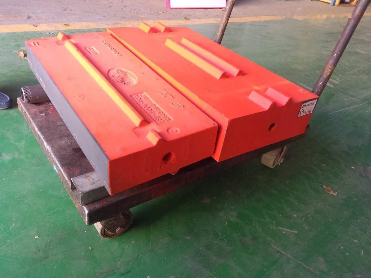 BLOW BAR for Impact crusher - Rezervni deo za Čeljusna drobilica: slika 1 BLOW BAR for Impact crusher - Rezervni deo za Čeljusna drobilica: slika 1