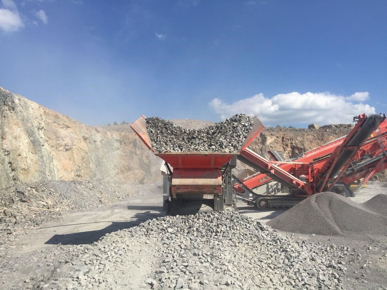 Sandvik QH331 Mobile Crushing Plant - Mobilna drobilica: slika 3 Sandvik QH331 Mobile Crushing Plant - Mobilna drobilica: slika 3