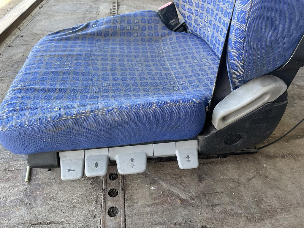 MAN AIR DRIVER SEAT - Sedište za Kamion: slika 4 MAN AIR DRIVER SEAT - Sedište za Kamion: slika 4