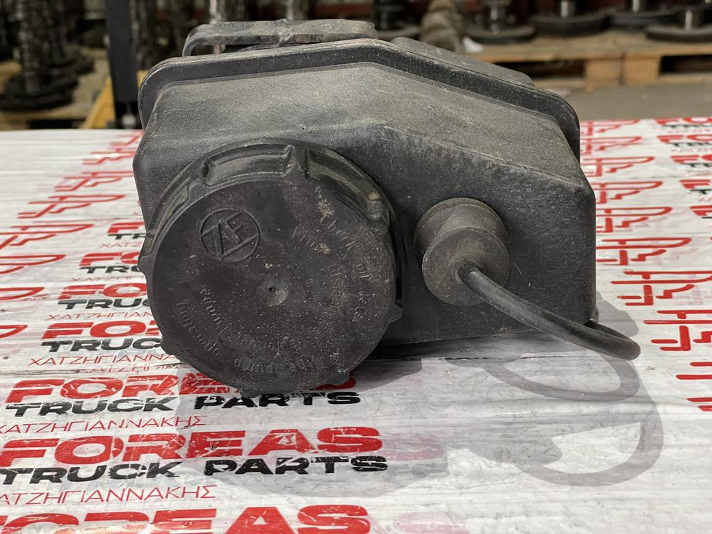 MAN HYDRAULIC OIL EXPANSION TANK - 81.47301.6062 - Ekspanziona posuda za Kamion: slika 2 MAN HYDRAULIC OIL EXPANSION TANK - 81.47301.6062 - Ekspanziona posuda za Kamion: slika 2