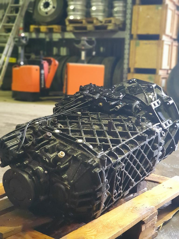 MAN TGA ZF 16 S 2220 TD WITH HYDRAULIC LEVER 1-1 WITHOUT INTARDER - Menjač za Kamion: slika 4 MAN TGA ZF 16 S 2220 TD WITH HYDRAULIC LEVER 1-1 WITHOUT INTARDER - Menjač za Kamion: slika 4