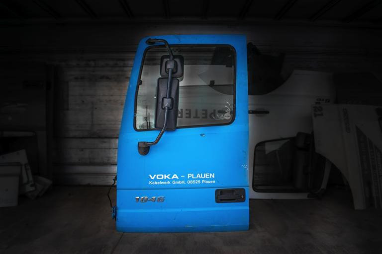 MERCEDES-BENZ ACTROS MEGA SPACE MP II - LEFT - Vrata i delovi za Kamion: slika 1 MERCEDES-BENZ ACTROS MEGA SPACE MP II - LEFT - Vrata i delovi za Kamion: slika 1