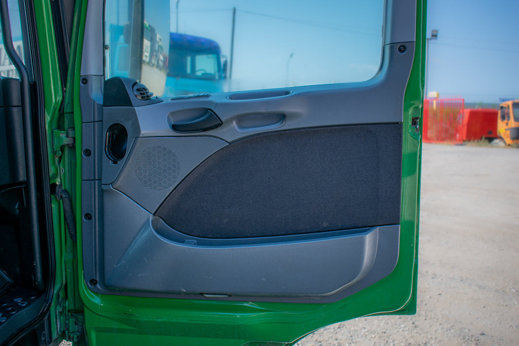 MERCEDES-BENZ ACTROS MP II DOOR LINING - PASSENGER - Vrata i delovi za Kamion: slika 1 MERCEDES-BENZ ACTROS MP II DOOR LINING - PASSENGER - Vrata i delovi za Kamion: slika 1