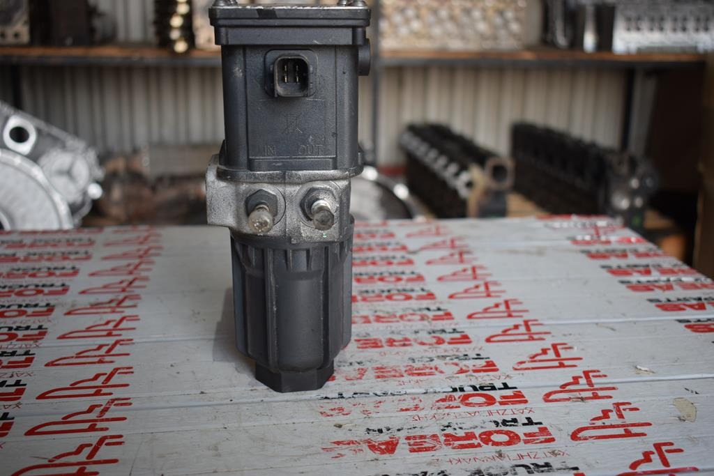 MERCEDES-BENZ ADBLUE SUPPLY PUMP FOR ACTROS MP4 - Izduvni sistem za Kamion: slika 5 MERCEDES-BENZ ADBLUE SUPPLY PUMP FOR ACTROS MP4 - Izduvni sistem za Kamion: slika 5