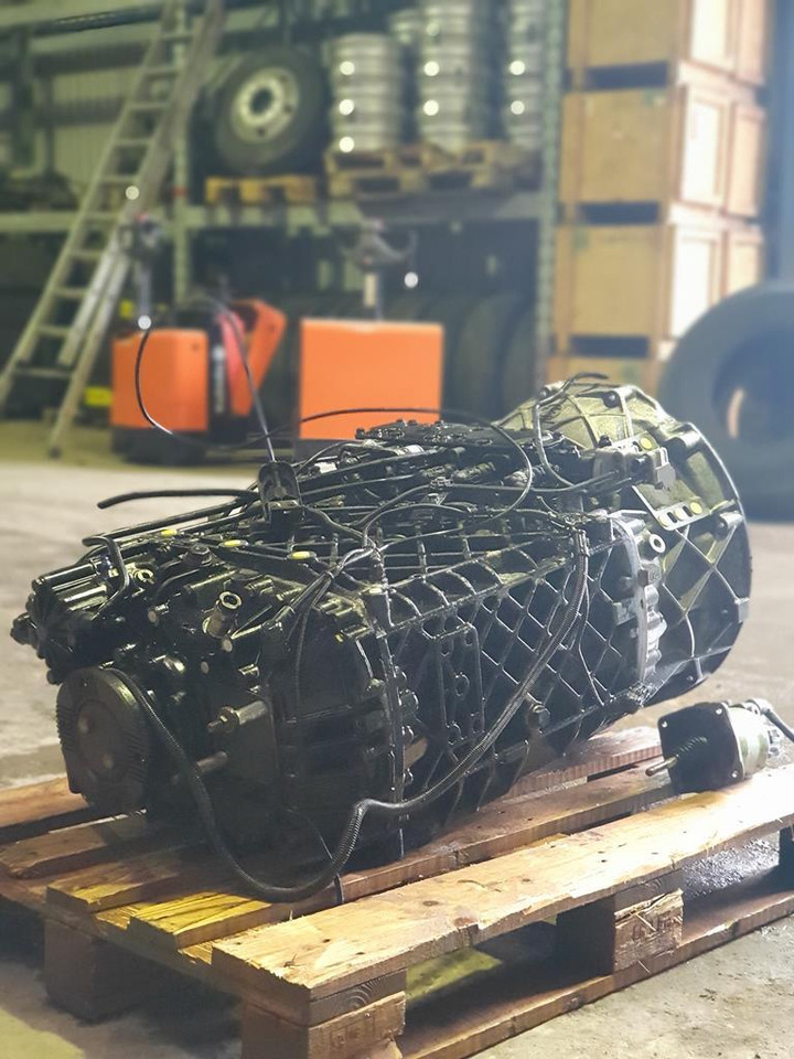 ZF 16 S 181 FOR MAN TGA - HYDRAULIC LEVER 1-1 WITHOUT INTARDER - Menjač za Kamion: slika 4 ZF 16 S 181 FOR MAN TGA - HYDRAULIC LEVER 1-1 WITHOUT INTARDER - Menjač za Kamion: slika 4