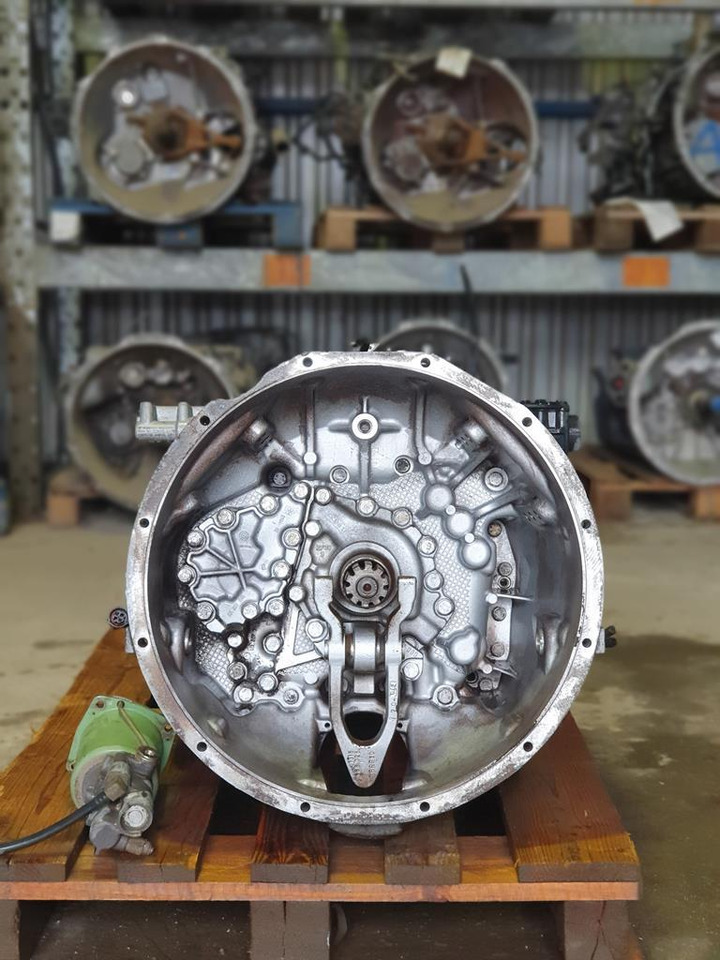 ZF 16 S 181 FOR MAN TGA - HYDRAULIC LEVER 1-1 WITHOUT INTARDER - Menjač za Kamion: slika 2 ZF 16 S 181 FOR MAN TGA - HYDRAULIC LEVER 1-1 WITHOUT INTARDER - Menjač za Kamion: slika 2