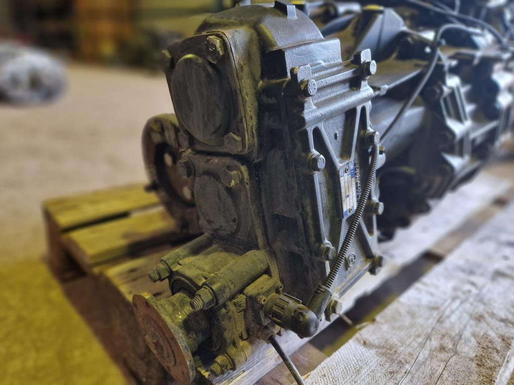 ZF P.T.O ASTRONIC N AS/10 B - 81.38100 - 6806 - Transmisija za Kamion: slika 2 ZF P.T.O ASTRONIC N AS/10 B - 81.38100 - 6806 - Transmisija za Kamion: slika 2