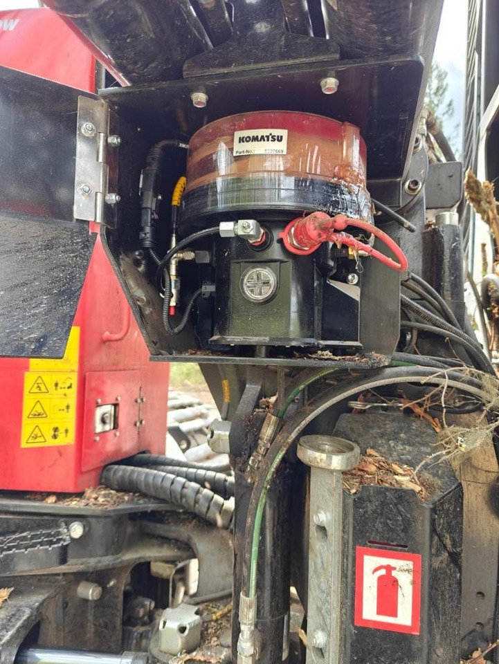 Prevoznik Komatsu 855: slika 17