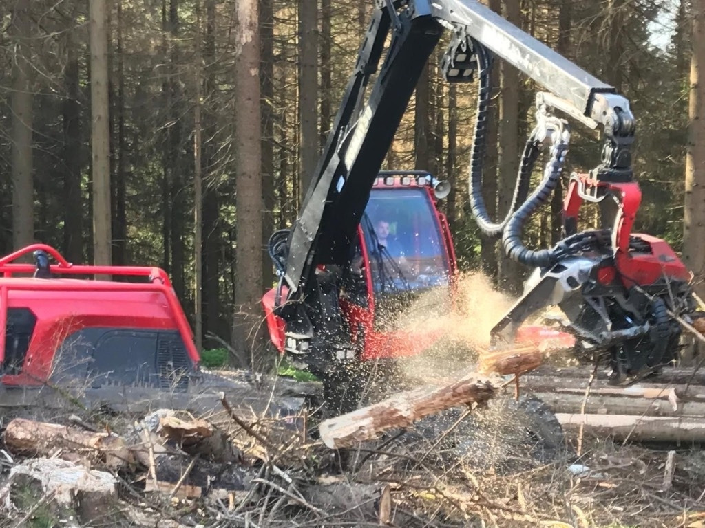 Komatsu 931XC - Kombajn za šumarstvo: slika 2 Komatsu 931XC - Kombajn za šumarstvo: slika 2