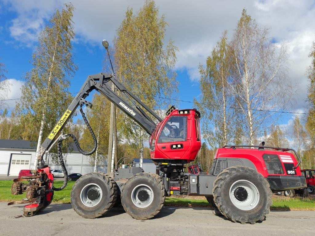 Komatsu 951 - Kombajn za šumarstvo: slika 2 Komatsu 951 - Kombajn za šumarstvo: slika 2