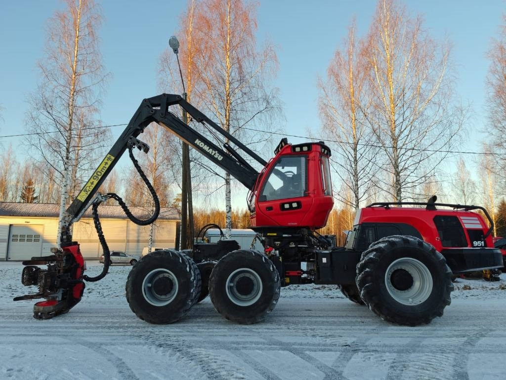 Komatsu 951 - Kombajn za šumarstvo: slika 2 Komatsu 951 - Kombajn za šumarstvo: slika 2