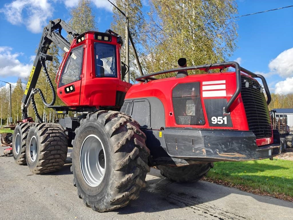 Komatsu 951 - Kombajn za šumarstvo: slika 3 Komatsu 951 - Kombajn za šumarstvo: slika 3