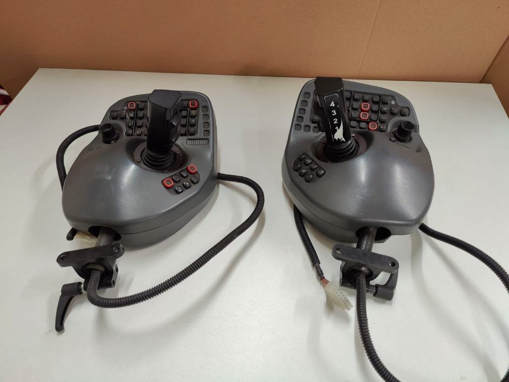 Komatsu Joysticks - Električni sistem za Šumarska oprema: slika 5 Komatsu Joysticks - Električni sistem za Šumarska oprema: slika 5