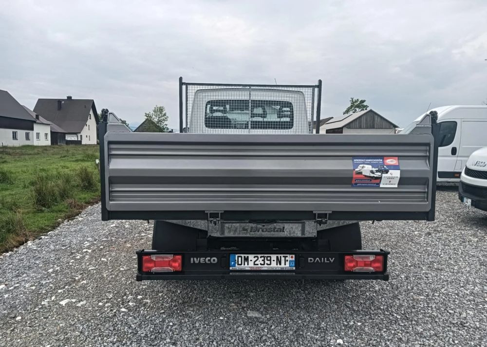 Iveco 35C13, 35C12, 35C14, 35C15 - Dostavno vozilo kiper: slika 4 Iveco 35C13, 35C12, 35C14, 35C15 - Dostavno vozilo kiper: slika 4