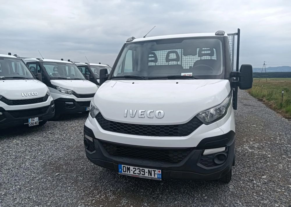 Iveco 35C13, 35C12, 35C14, 35C15 - Dostavno vozilo kiper: slika 2 Iveco 35C13, 35C12, 35C14, 35C15 - Dostavno vozilo kiper: slika 2