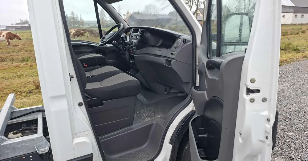 Iveco 35C13, 35C12, 35C14, 35C15 - Dostavno vozilo kiper: slika 2 Iveco 35C13, 35C12, 35C14, 35C15 - Dostavno vozilo kiper: slika 2