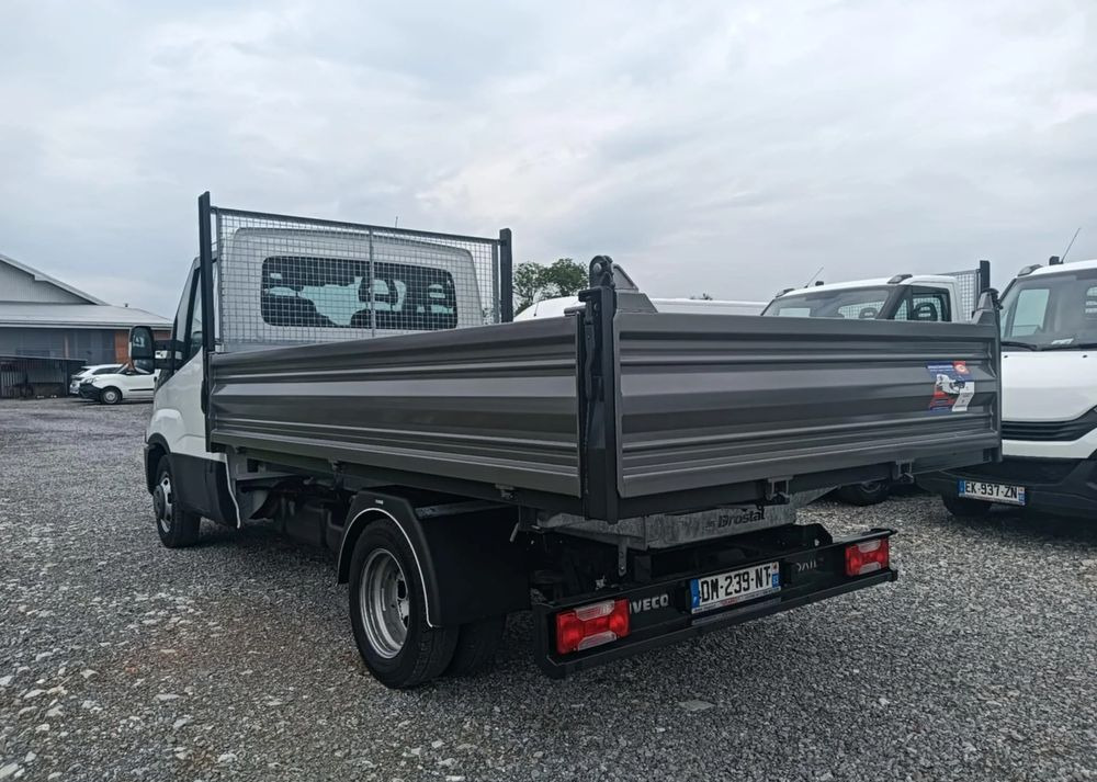 Iveco 35C13, 35C12, 35C14, 35C15 - Dostavno vozilo kiper: slika 5 Iveco 35C13, 35C12, 35C14, 35C15 - Dostavno vozilo kiper: slika 5