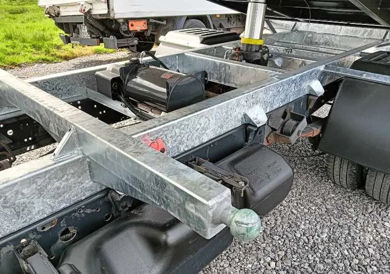 Dostavno vozilo kiper Iveco 35C13, 35C12, 35C14, 35C15: slika 9 Dostavno vozilo kiper Iveco 35C13, 35C12, 35C14, 35C15: slika 9