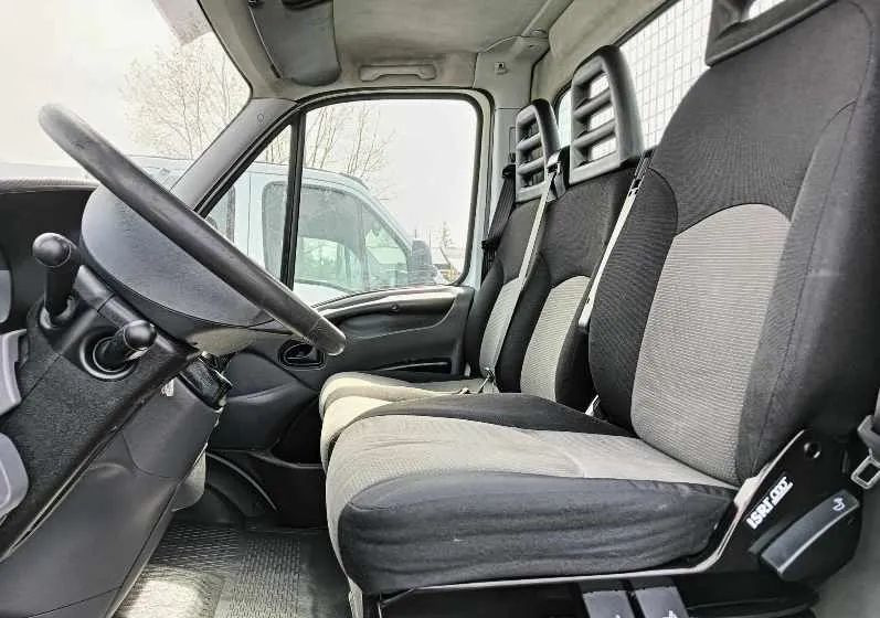 Iveco 35C13, 35C12, 35C14, 35C15 - Dostavno vozilo kiper: slika 3 Iveco 35C13, 35C12, 35C14, 35C15 - Dostavno vozilo kiper: slika 3