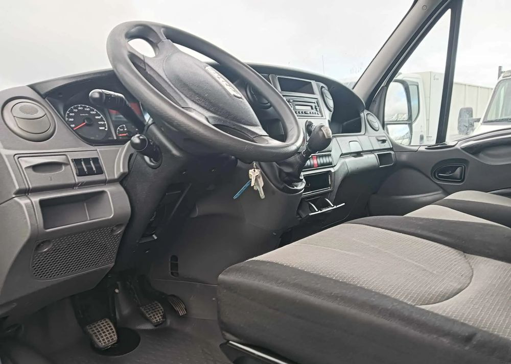 Iveco 35C13, 35C12 - Dostavno vozilo kiper: slika 4 Iveco 35C13, 35C12 - Dostavno vozilo kiper: slika 4