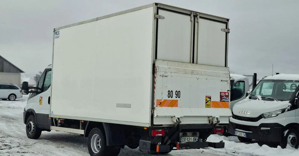 Iveco 70C17, 35C17, 35C13, 35C15 - Dostavno vozilo hladnjača: slika 4 Iveco 70C17, 35C17, 35C13, 35C15 - Dostavno vozilo hladnjača: slika 4