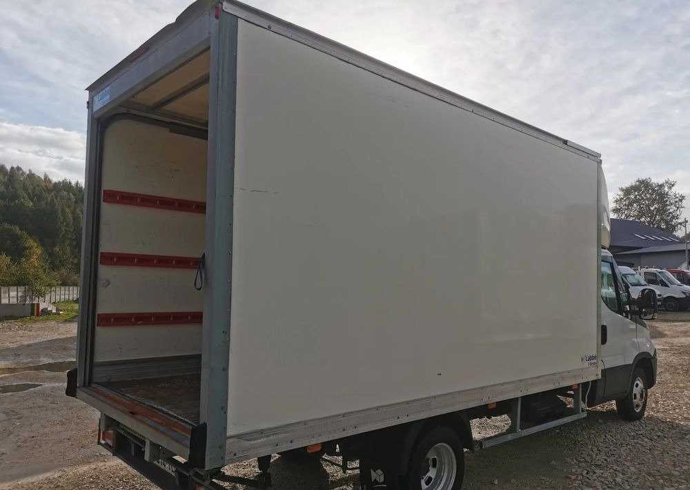 Iveco 3.0-150KM Daily 35C15 Kontener długi rama 35-150 kiper Klimatyzacja długi rozstaw - Dostavno vozilo sa zatvorenim sandukom: slika 5 Iveco 3.0-150KM Daily 35C15 Kontener długi rama 35-150 kiper Klimatyzacja długi rozstaw - Dostavno vozilo sa zatvorenim sandukom: slika 5