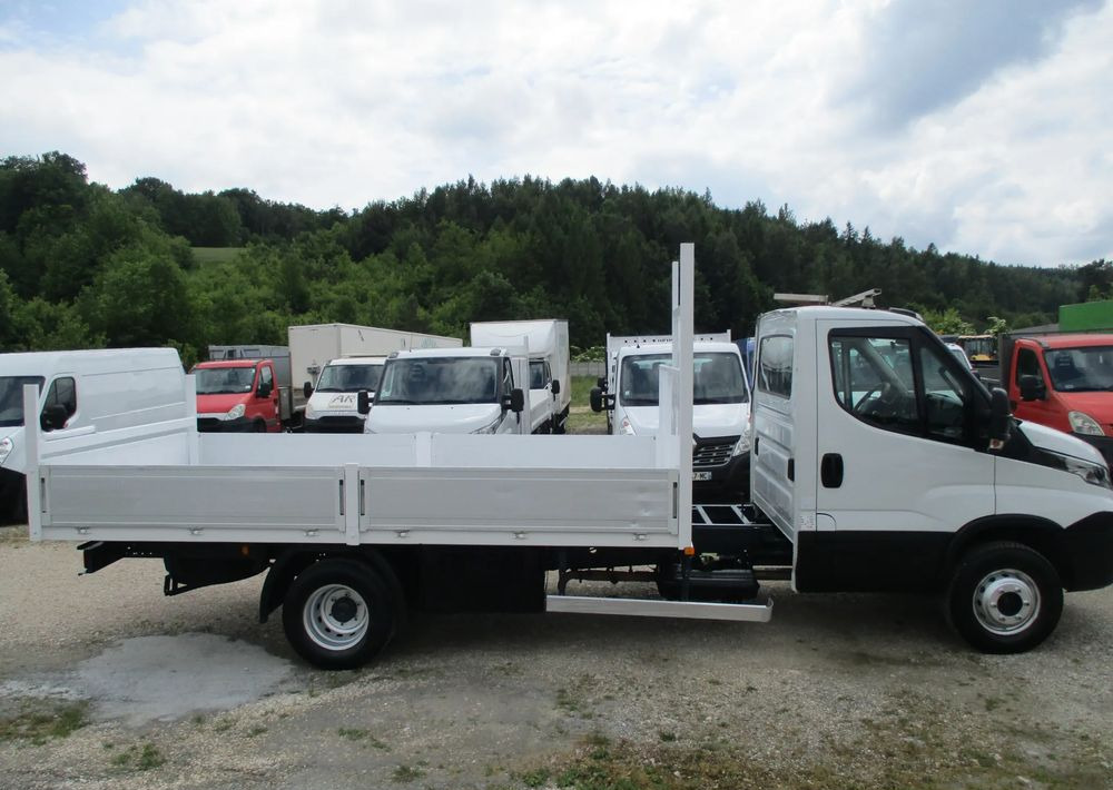 Iveco Daily 3.0 na bliźniaku 70C18 skrzynia, laweta, rama, HDS, 70-180 kiper - Kamion sa tovarnim sandukom: slika 3 Iveco Daily 3.0 na bliźniaku 70C18 skrzynia, laweta, rama, HDS, 70-180 kiper - Kamion sa tovarnim sandukom: slika 3