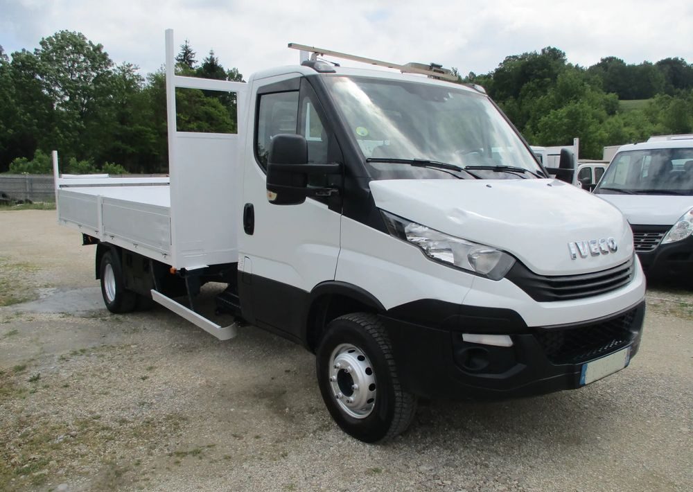 Iveco Daily 3.0 na bliźniaku 70C18 skrzynia, laweta, rama, HDS, 70-180 kiper - Kamion sa tovarnim sandukom: slika 2 Iveco Daily 3.0 na bliźniaku 70C18 skrzynia, laweta, rama, HDS, 70-180 kiper - Kamion sa tovarnim sandukom: slika 2