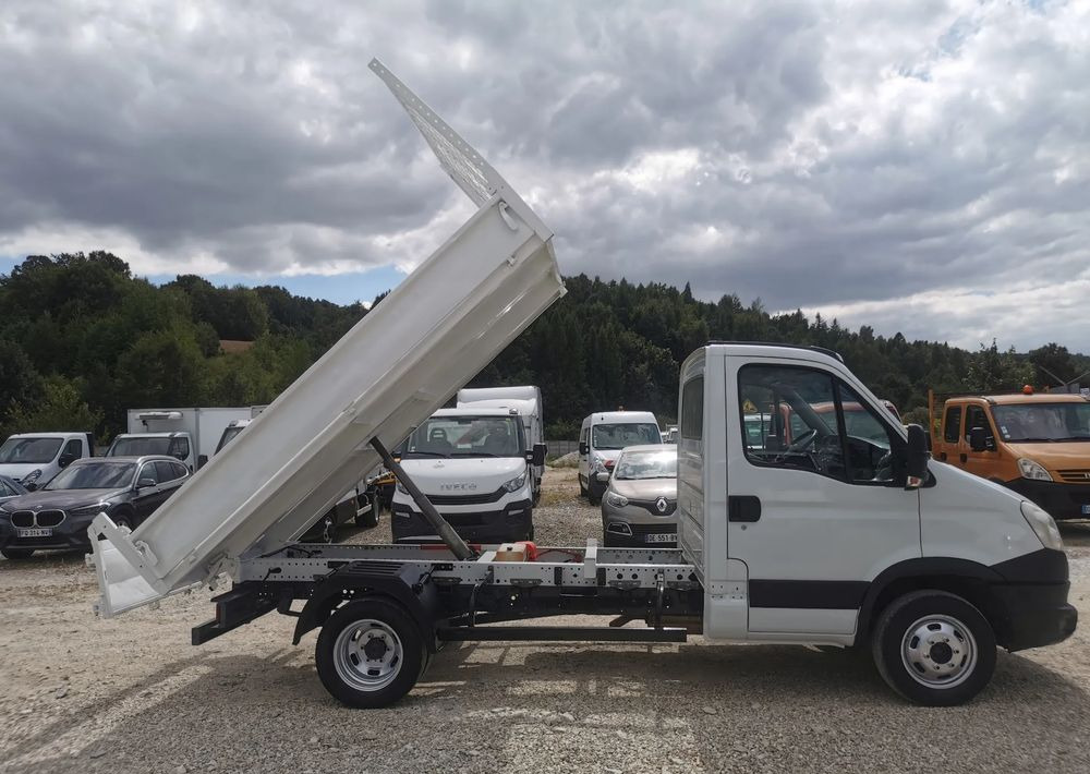 Iveco Daily 35C11 Kiper wywrotka Hak Bliźniak sprowadzony 35C12 - Dostavno vozilo kiper: slika 4 Iveco Daily 35C11 Kiper wywrotka Hak Bliźniak sprowadzony 35C12 - Dostavno vozilo kiper: slika 4