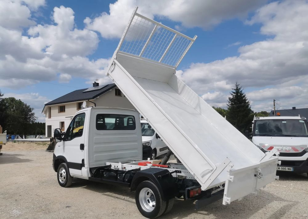 Iveco Daily 35C11 Kiper wywrotka Hak Bliźniak sprowadzony 35C12 - Dostavno vozilo kiper: slika 5 Iveco Daily 35C11 Kiper wywrotka Hak Bliźniak sprowadzony 35C12 - Dostavno vozilo kiper: slika 5