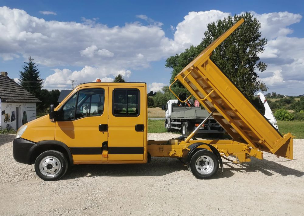 Iveco Daily 35C12 Brygadówka wywrotka Dubel hak kiper doka 35C13 - Dostavno vozilo kiper: slika 3 Iveco Daily 35C12 Brygadówka wywrotka Dubel hak kiper doka 35C13 - Dostavno vozilo kiper: slika 3
