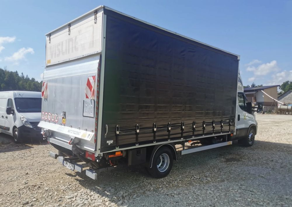 Iveco Daily 70C18 firana Winda 1.000kg Dhollandia wejkama 12pal - Kamion sa ceradom: slika 2 Iveco Daily 70C18 firana Winda 1.000kg Dhollandia wejkama 12pal - Kamion sa ceradom: slika 2