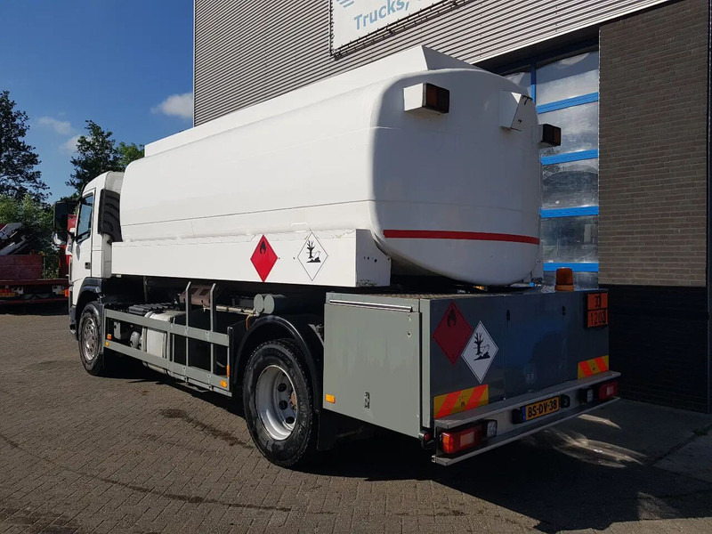 Volvo FM 9.340 Petrol, Diesel 17000 Ltr. 3 Compartementen - Kamion cisterna: slika 4 Volvo FM 9.340 Petrol, Diesel 17000 Ltr. 3 Compartementen - Kamion cisterna: slika 4