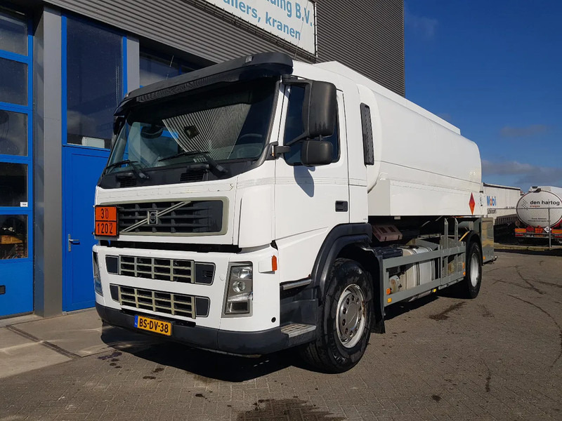 Volvo FM 9.340 Petrol, Diesel 17000 Ltr. 3 Compartementen - Kamion cisterna: slika 1 Volvo FM 9.340 Petrol, Diesel 17000 Ltr. 3 Compartementen - Kamion cisterna: slika 1