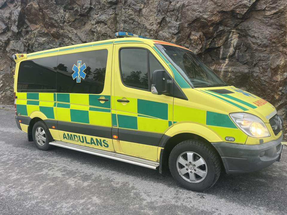 MERCEDES-BENZ Sprinter 316 NGT - Vozilo hitne pomoći: slika 4 MERCEDES-BENZ Sprinter 316 NGT - Vozilo hitne pomoći: slika 4