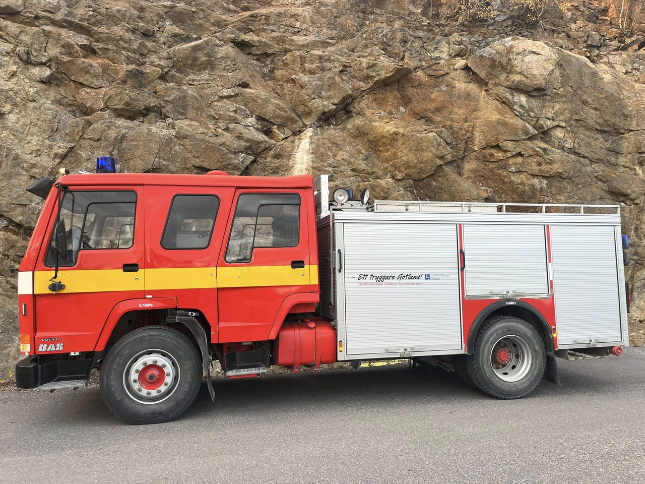 VOLVO FL10 4x2 - fire engine / fire truck / brandbil - Vatrogasni kamion: slika 2 VOLVO FL10 4x2 - fire engine / fire truck / brandbil - Vatrogasni kamion: slika 2