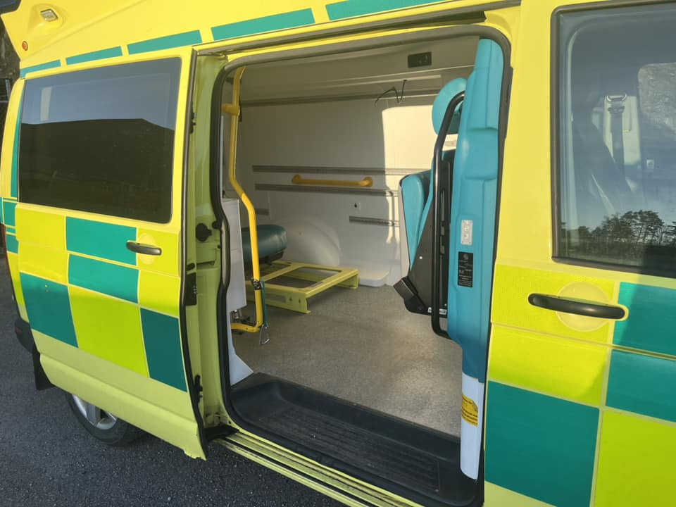 Volkswagen T6 4motions - AMBULANCE - RESERVERAD !! - Vozilo hitne pomoći: slika 5 Volkswagen T6 4motions - AMBULANCE - RESERVERAD !! - Vozilo hitne pomoći: slika 5