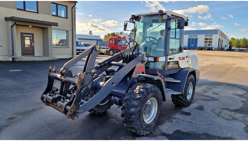 Terex TL80 4X4 + tools - Utovarivač točkaš: slika 1 Terex TL80 4X4 + tools - Utovarivač točkaš: slika 1