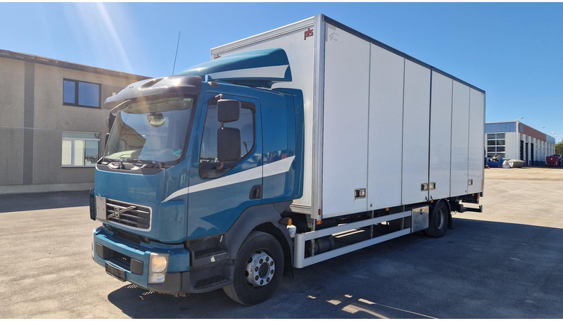 Volvo FL260 4X2 - Kamion sa zatvorenim sandukom: slika 1 Volvo FL260 4X2 - Kamion sa zatvorenim sandukom: slika 1