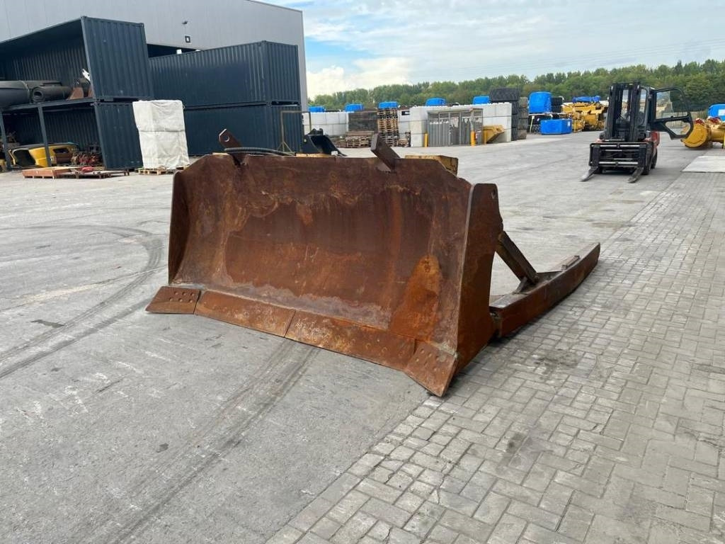 CAT D 6 XL Blade + Pusharms - Oštrica: slika 2 CAT D 6 XL Blade + Pusharms - Oštrica: slika 2