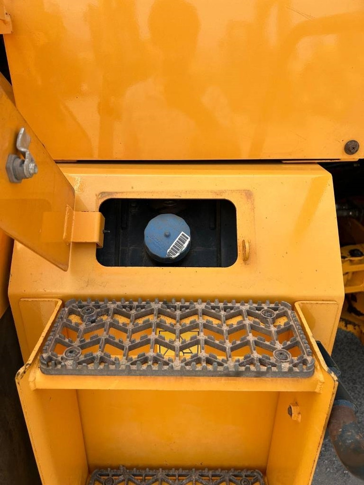 Utovarivač točkaš Hyundai HL 970: slika 32