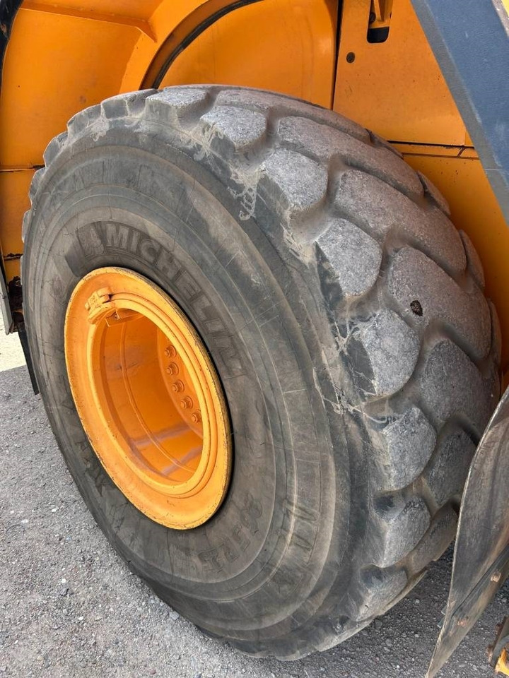 Utovarivač točkaš Hyundai HL 970: slika 33