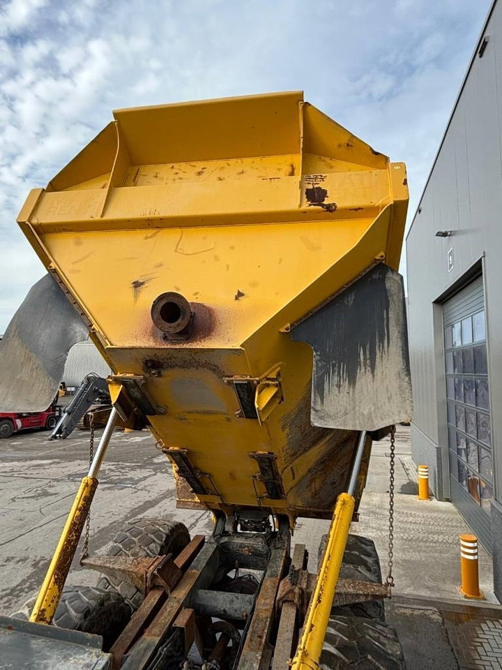 Zglobni kiper Komatsu HM 400-5: slika 11