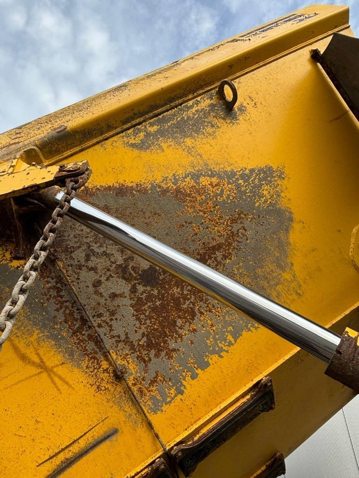 Zglobni kiper Komatsu HM 400-5: slika 14