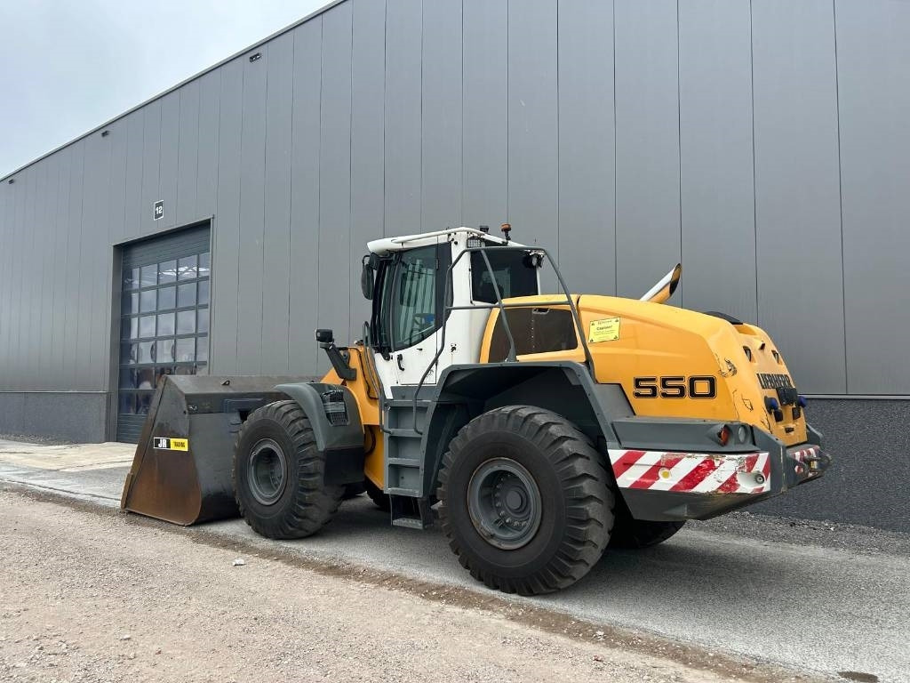Liebherr L 550 (Comes with High-tip - Mit Hochkipper) - Utovarivač točkaš: slika 3 Liebherr L 550 (Comes with High-tip - Mit Hochkipper) - Utovarivač točkaš: slika 3