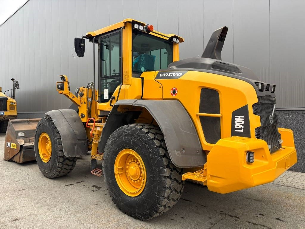 Volvo L 90 H (High tip + New tires) - Utovarivač točkaš: slika 3 Volvo L 90 H (High tip + New tires) - Utovarivač točkaš: slika 3