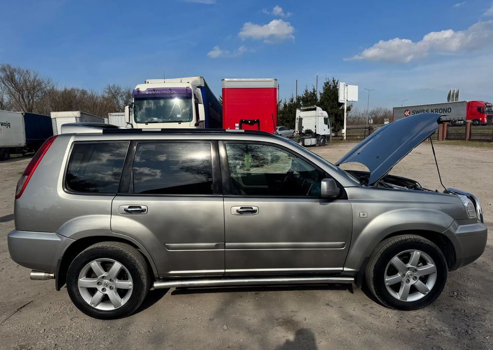 Nissan X-Trail 2.2 dCi 4x2 Comfort - SUV: slika 3 Nissan X-Trail 2.2 dCi 4x2 Comfort - SUV: slika 3