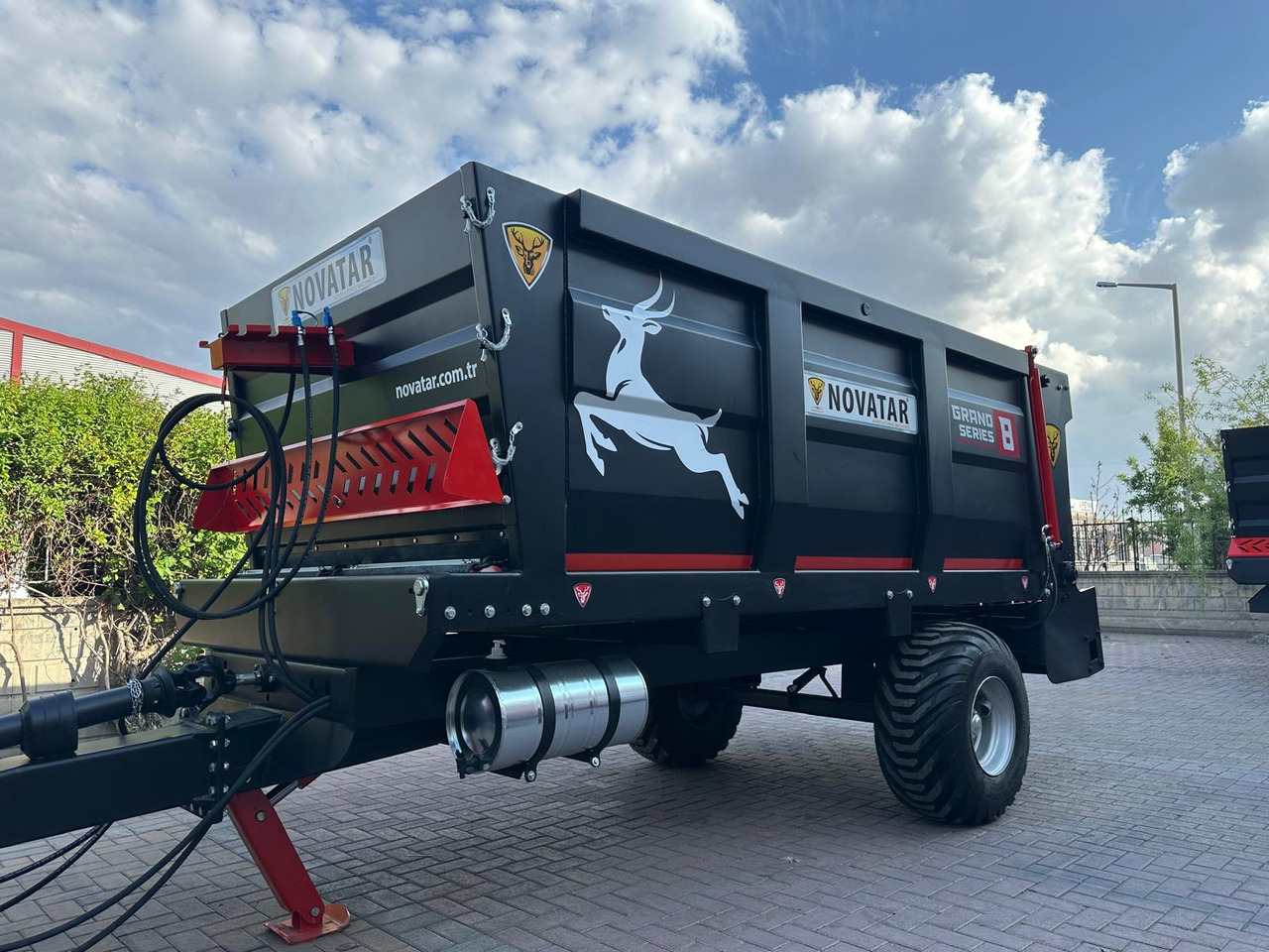 Novatar Manure Spreader 6 m3 - Rasipač prirodnog đubirva: slika 4 Novatar Manure Spreader 6 m3 - Rasipač prirodnog đubirva: slika 4