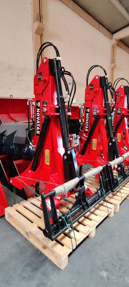 Traktor Novatar Tractor Rear Loader: slika 7 Traktor Novatar Tractor Rear Loader: slika 7